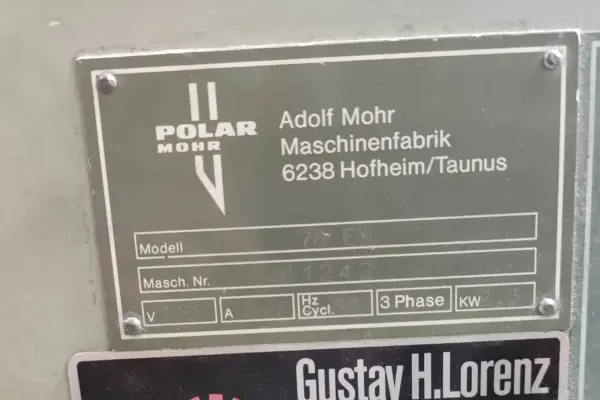 Polar 76 EM-Schneidemaschine